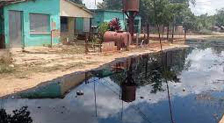 Laboran en Cuba para contener daños por derrame de petróleo