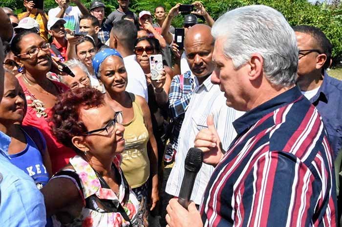 Llega a Baracoa el Presidente cubano Llega a Baracoa el Presidente cubano