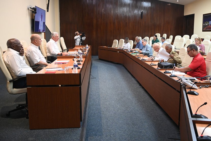 Mueren seis personas por intensas lluvias en oriente de Cuba Mueren seis personas por intensas lluvias en oriente de Cuba