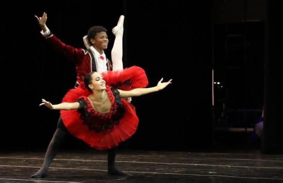 Estudiantes cubanos de ballet ganan premios en Sudáfrica