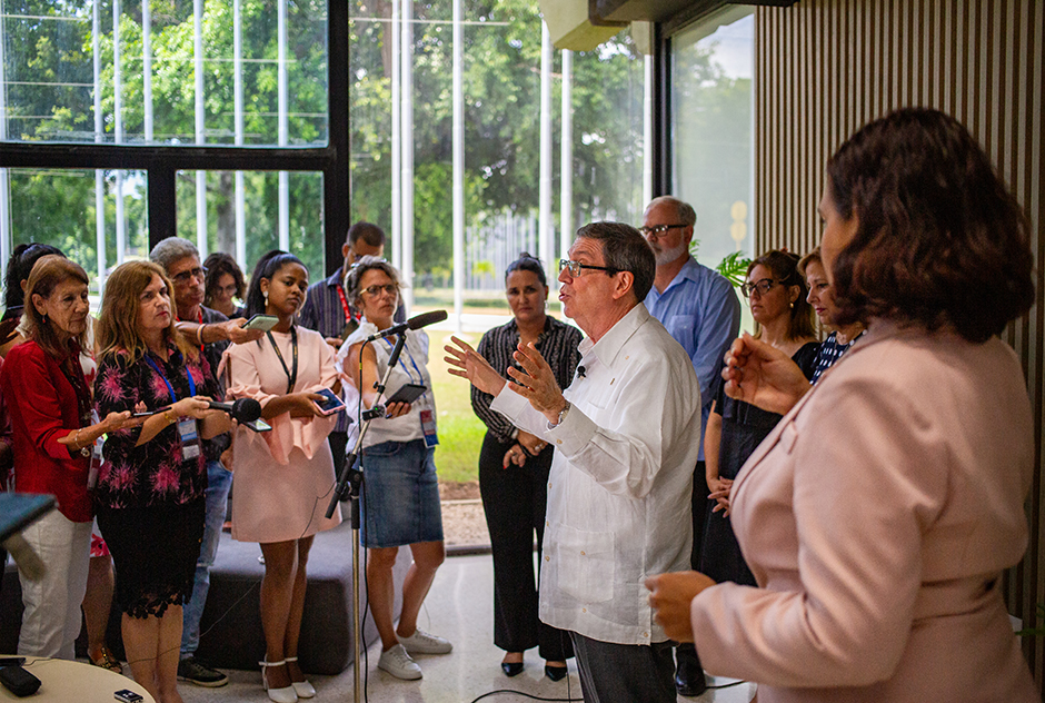Declaraciones a la prensa del ministro de Relaciones Exteriores de Cuba, Bruno Rodríguez Parrilla. Foto: Enrique González (Enro)/ Cubadebate.