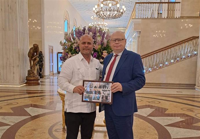 Gerardo Hernández Gerardo Hernández