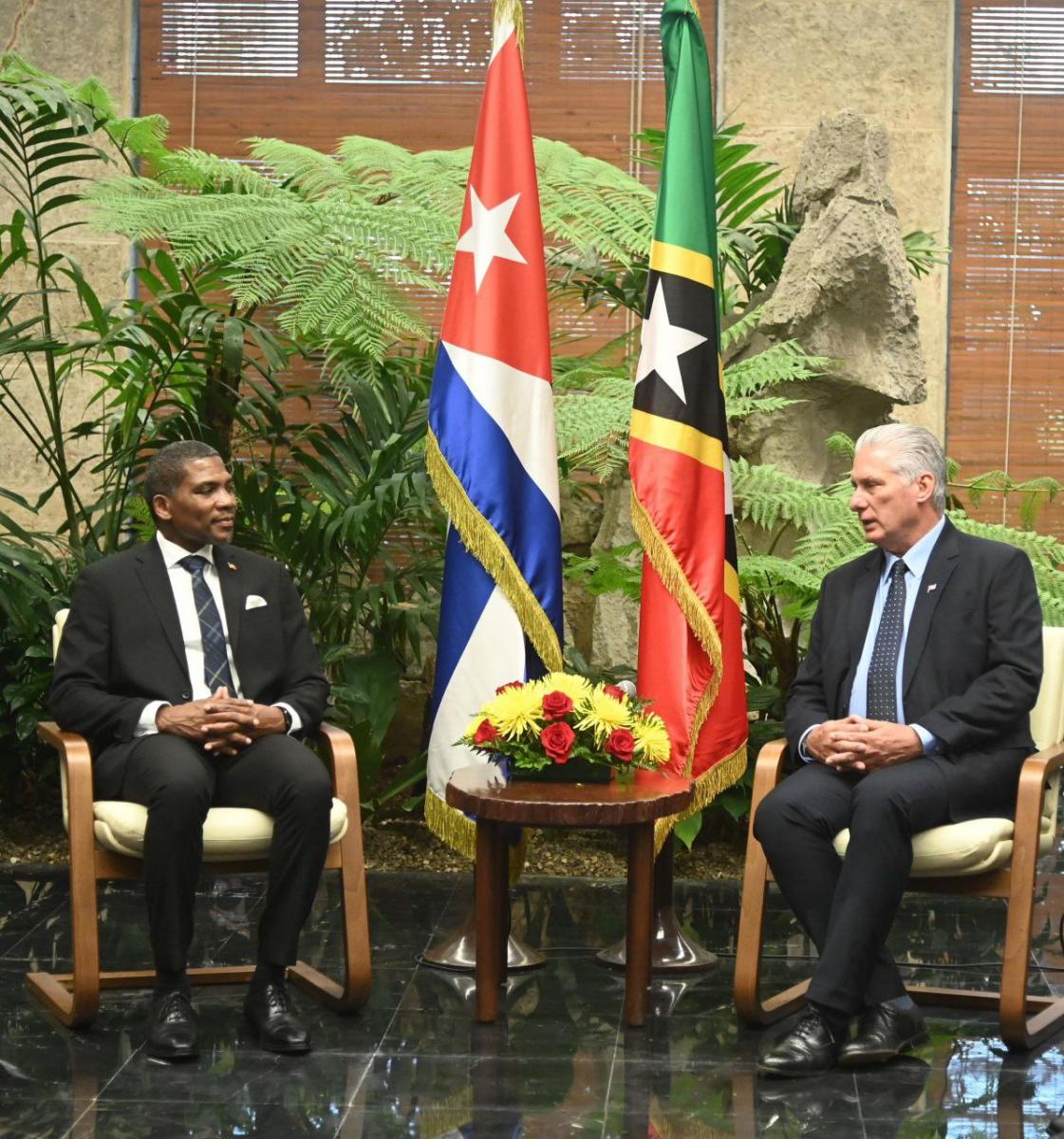 Recibe Díaz-Canel al primer ministro de San Cristóbal y Nieves Terrance Drew