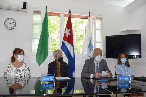 De acuerdo con el representante del PMA en la nación caribeña, Paolo Mattei, el financiamiento permitirá la compra de 50 toneladas métricas de frijoles y aceite. Foto: Prensa Latina. De acuerdo con el representante del PMA en la nación caribeña, Paolo Mattei, el financiamiento permitirá la compra de 50 toneladas métricas de frijoles y aceite. Foto: Prensa Latina.