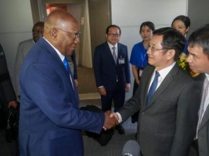 El vicepresidente cubano Salvador Valdés Mesa se encuentra de visita en Vietnam. Foto: Cubaminrex