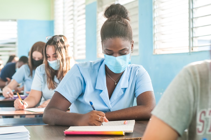 Estudiantes Estudiantes