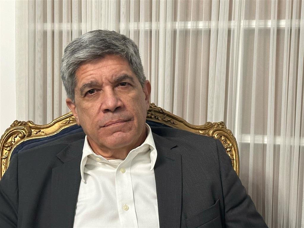 Vicecanciller Carlos Fernández de Cossío.