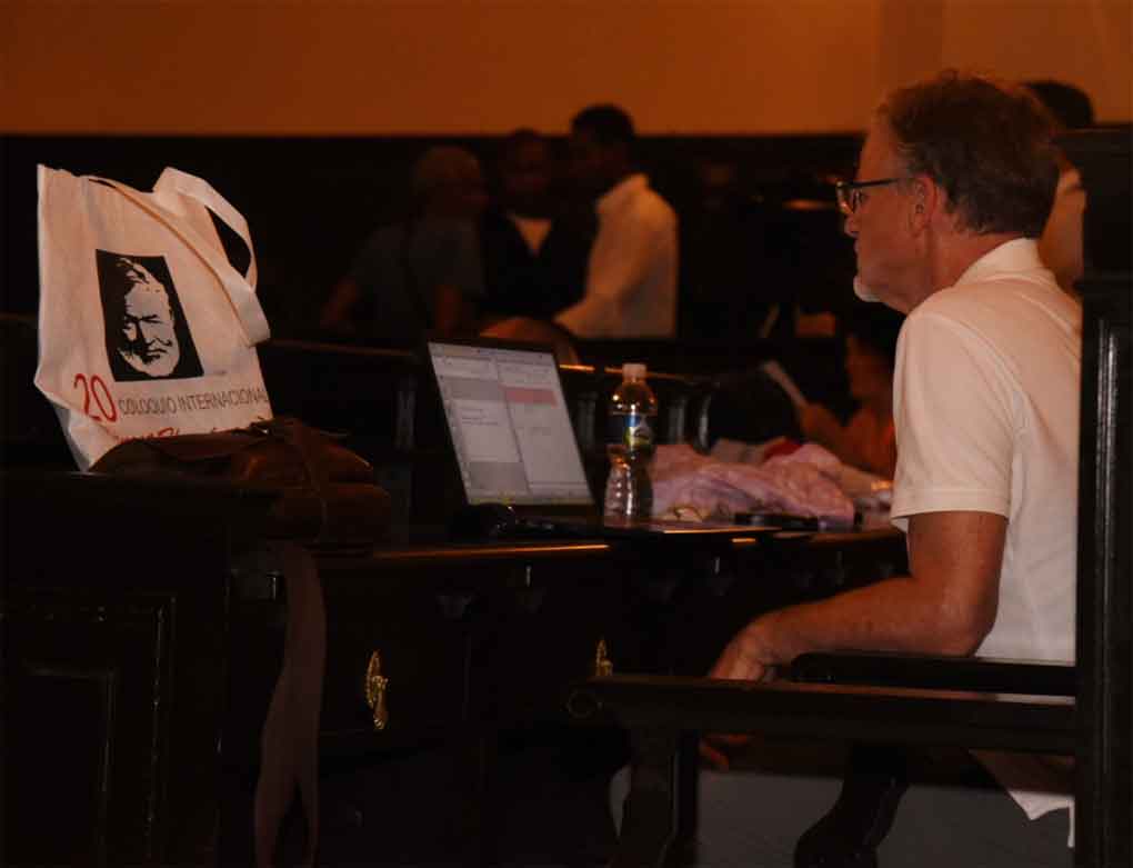 Exaltan en Cuba legado de Ernest Hemingway y de coloquio en su honor 