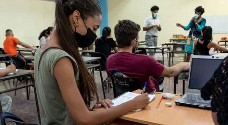Cuba retoma curso escolar con protección y nuevos retos Cuba retoma curso escolar con protección y nuevos retos