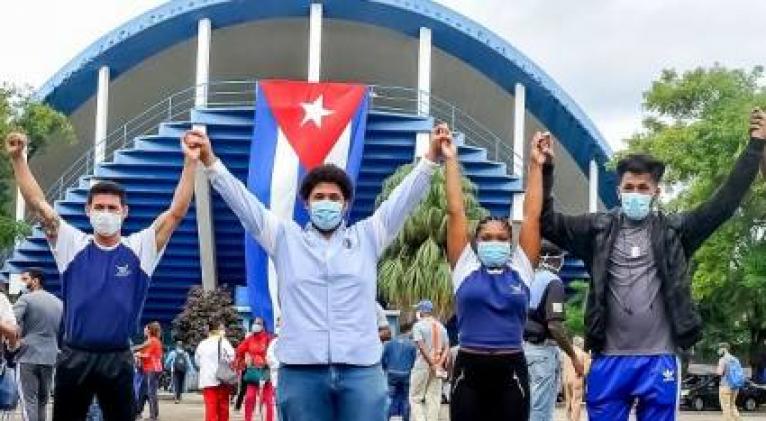 Jóvenes cubanos Jóvenes cubanos