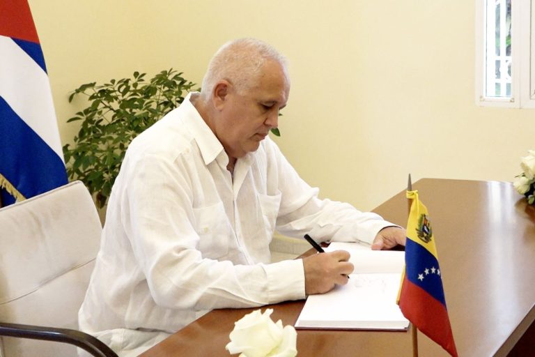 Emilio Lozada García, jefe del Departamento de Relaciones Internacionales del Comité Central del PCC. Foto: Presidencia Cuba.