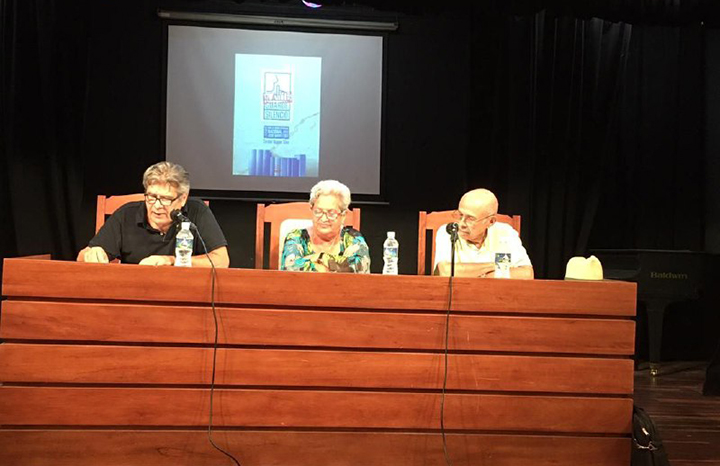 Presentan libro por los 64 años de "Palabras a los intelectuales" 