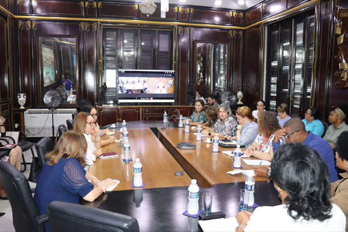 Por mayor papel de Cuba en red de mujeres empresarias de BRICS 