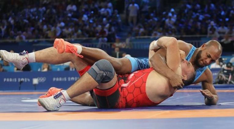 Cuba logra dos oros y un bronce en Panamericano de Luchas
