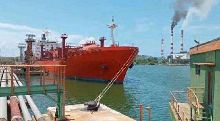 Comienza descarga y distribución del gas licuado de petróleo