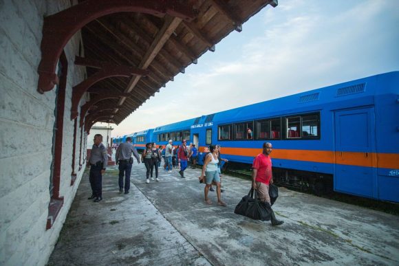 Se reactiva el servicio del tren Guantánamo-Holguín