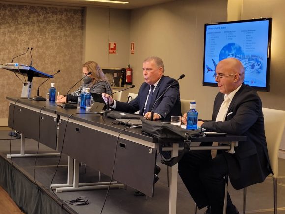 ministro de Turismo de Cuba, Juan Carlos García Granda, expone la cartera turística cubana Ministro de Turismo de Cuba, Juan Carlos García Granda, expone la cartera turística cubana