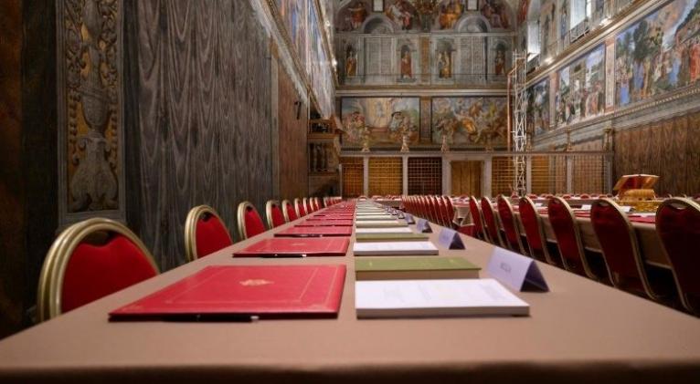 la_capilla_sixtina_lista_para_el_concalve_que_hoy_comineta_foto_vatican_media